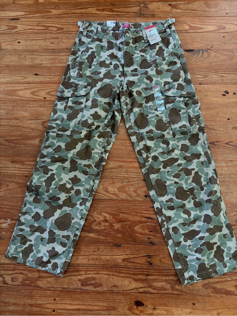 Levi's Camouflage Baggy Cargo Pants - Green Brown